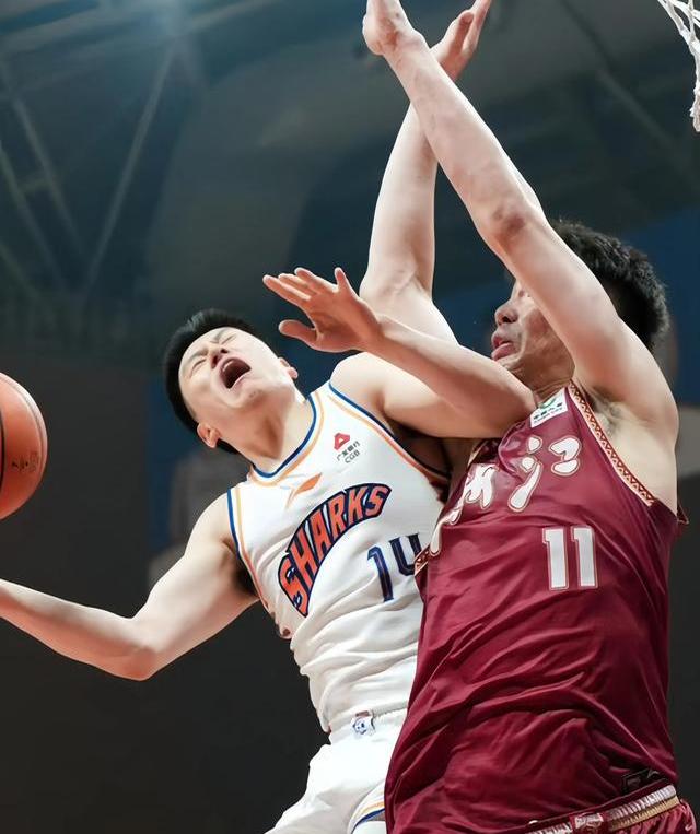 湖南男篮再现神奇逆转，成功战胜上海队