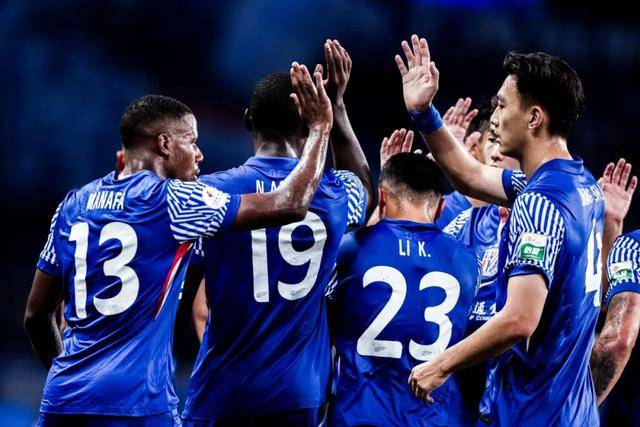 精准投篮命中率领跑，带领球队领先