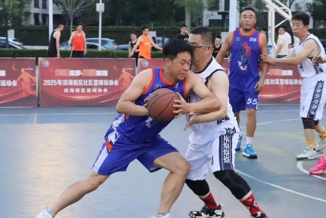 天津泰达深夜抵达,备战接下来的比赛的简单介绍 天津泰达深夜抵达,备战接下来的比赛的简单介绍