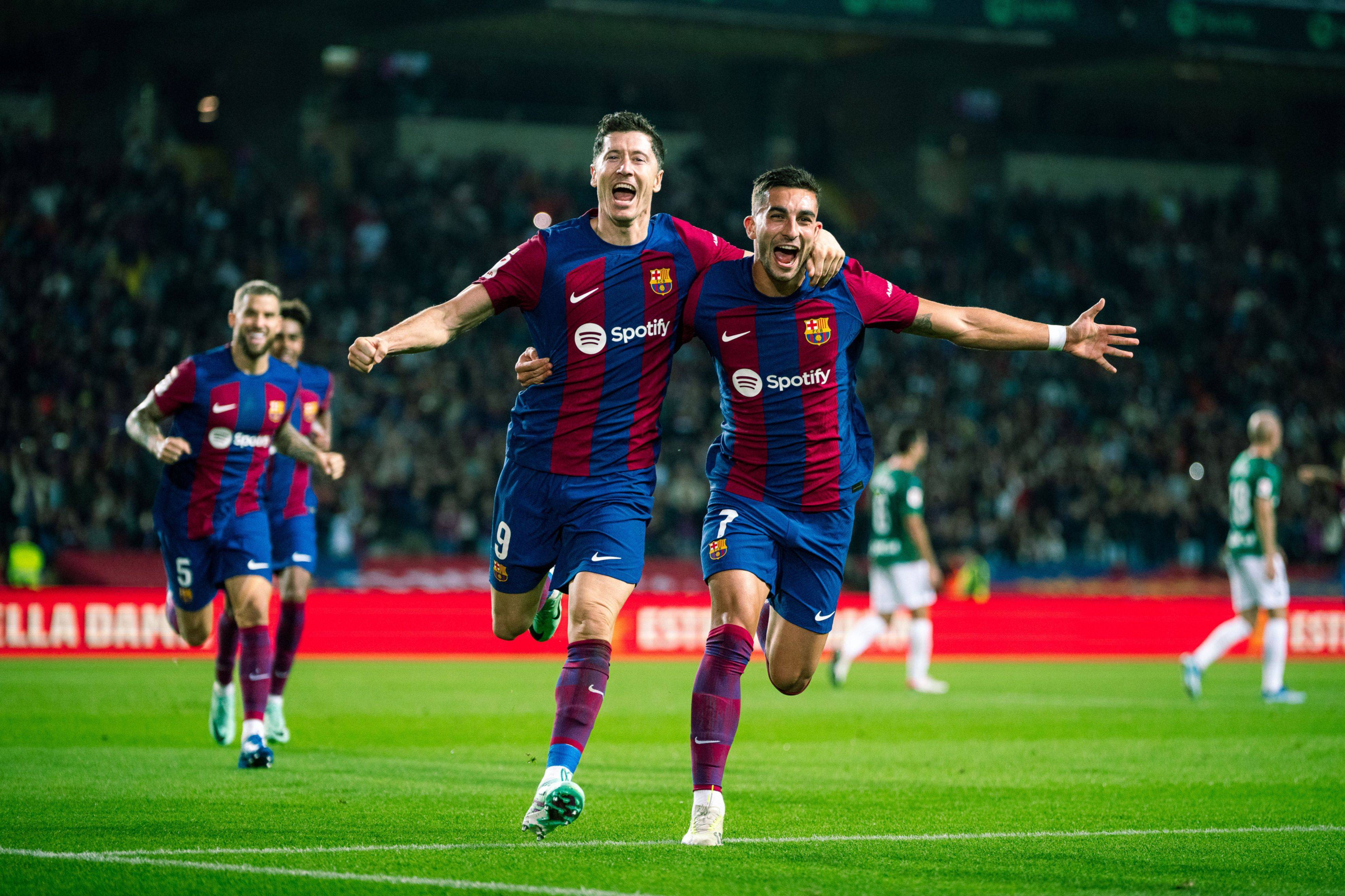 欧预赛决赛强队对抗,战火蔓延全场 欧预赛决赛强队对抗,战火蔓延全场