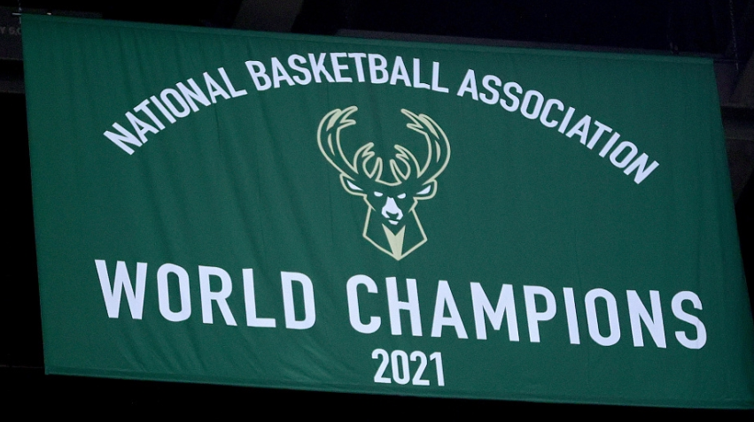 雄鹿轻取奇才，喜迎开门红