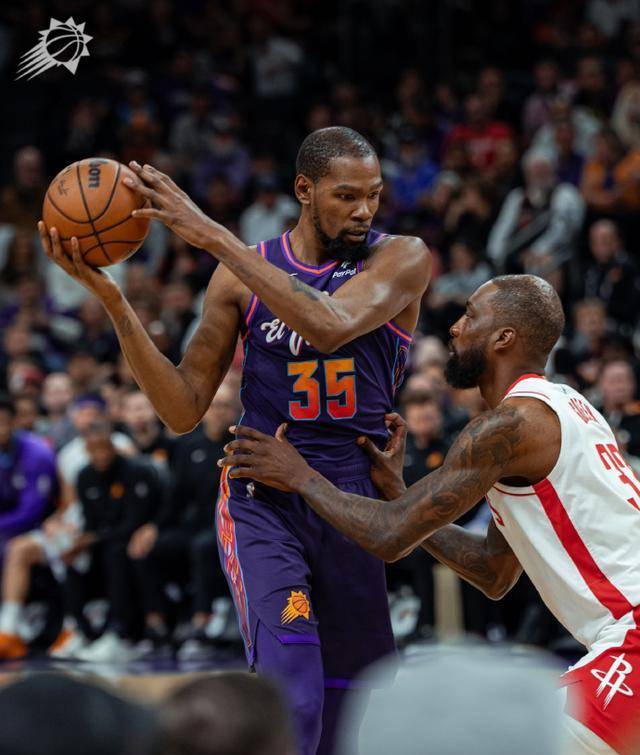 包含太阳大胜活塞，布克贡献全场最高得分的词条