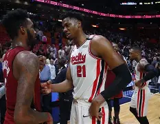 热火主场力克开拓者系列赛2比2 热火主场力克开拓者系列赛2比2