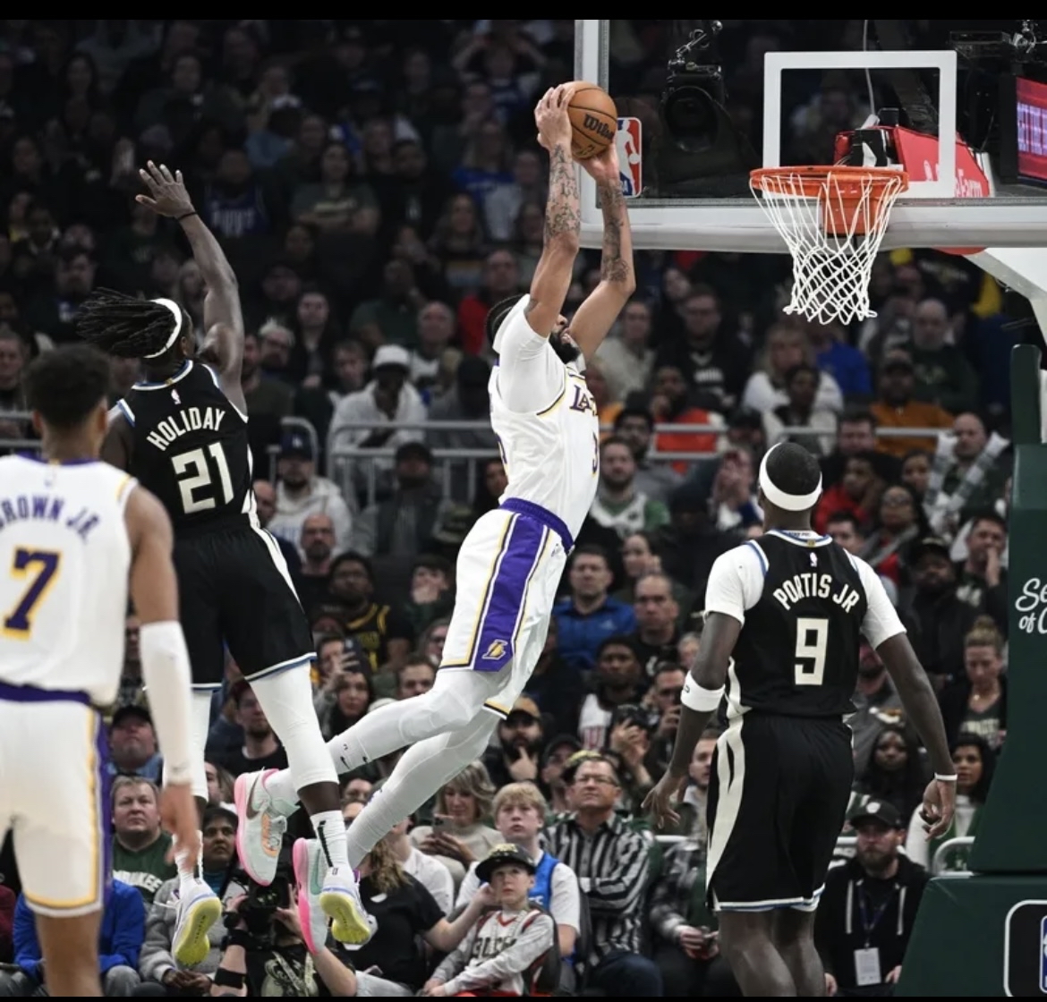 独行侠轻取福建队,浓眉哥点燃赛场的简单介绍 独行侠轻取福建队,浓眉哥点燃赛场的简单介绍